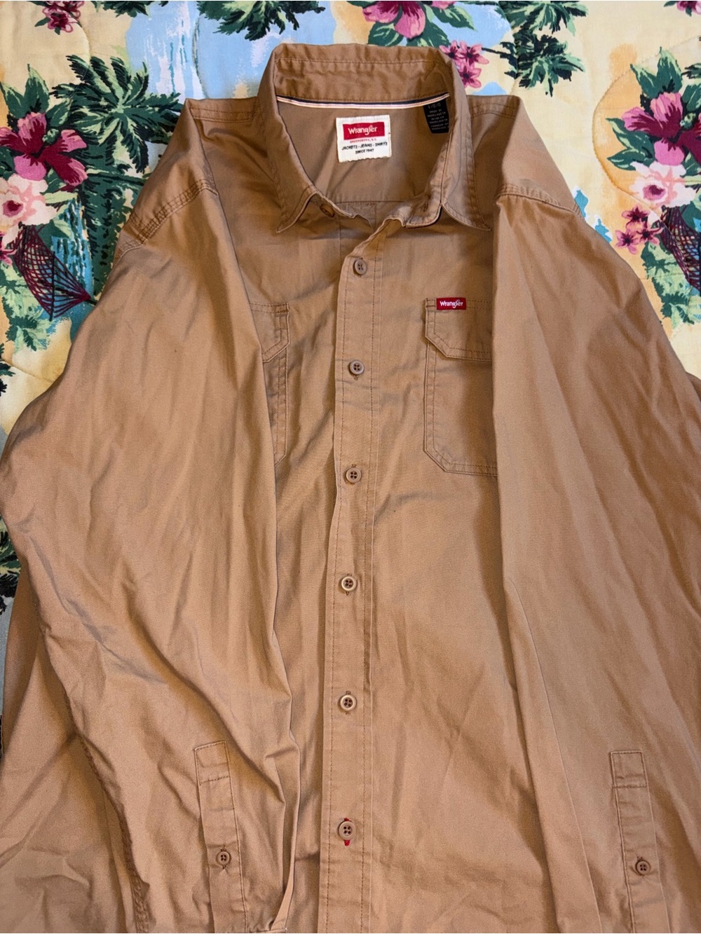 Wrangler Tan Button-Up Work Shirt with Red Logo Tab - Picture 3 of 5